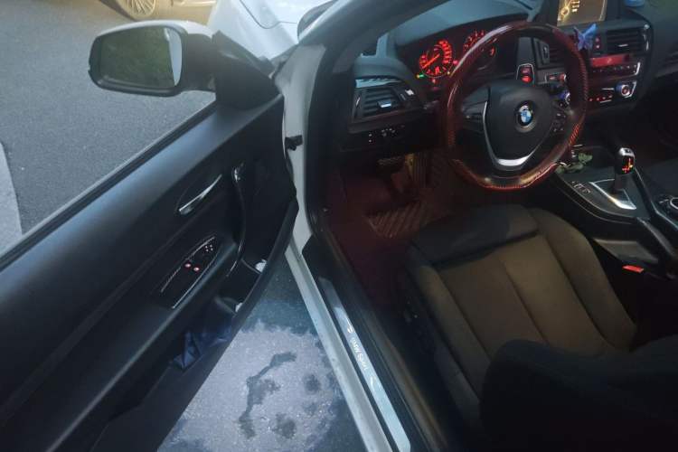Used BMW 2 Series 2014 220i Sport Design Package Driver Seat