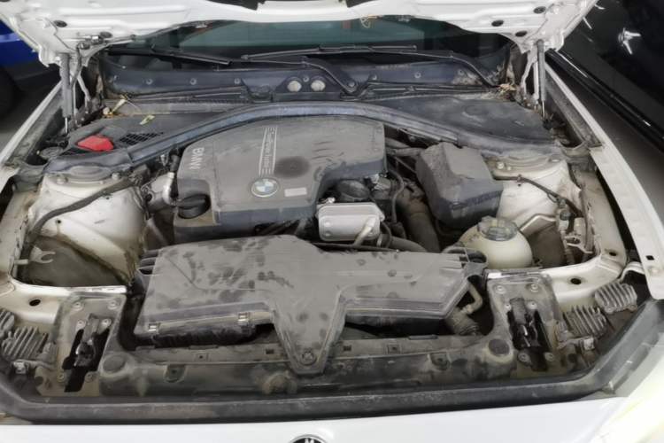 Used BMW 2 Series 2014 220i Leading Model Engine Bay
