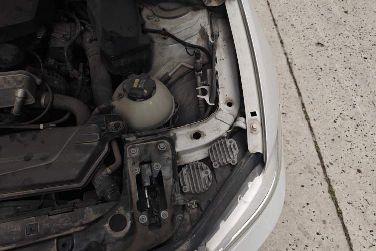 Used BMW 2 Series 2014 220i Leading Model Engine Bay Left