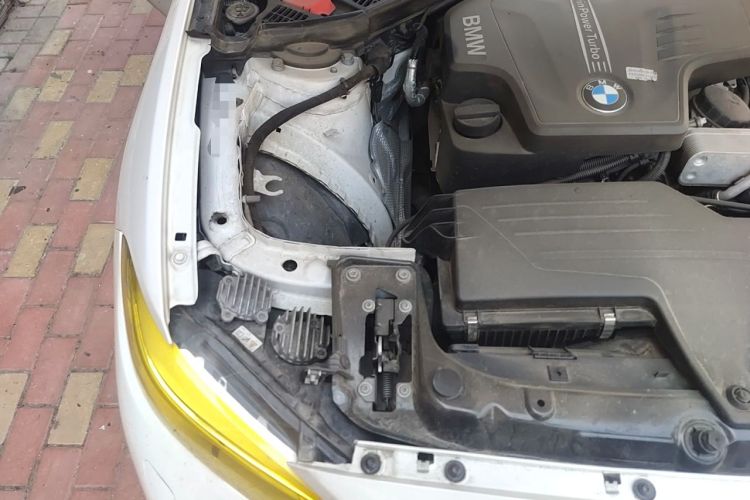 Used BMW 2 Series 2014 220i Leading Model Engine Bay Right