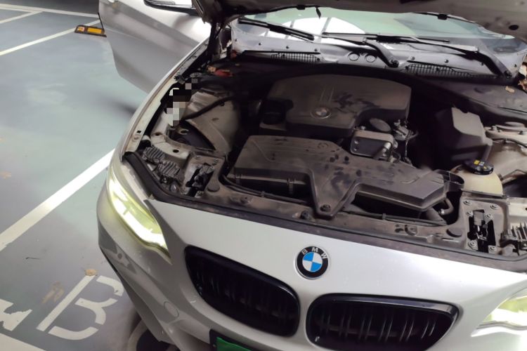 Used BMW 2 Series 2014 220i Leading Model Engine Bay Right