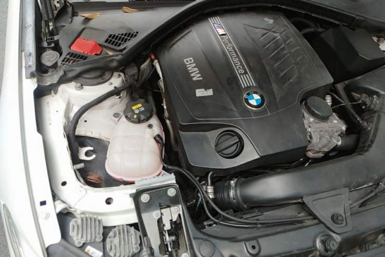 Used BMW 2 Series 2014 M235i Engine Bay Right
