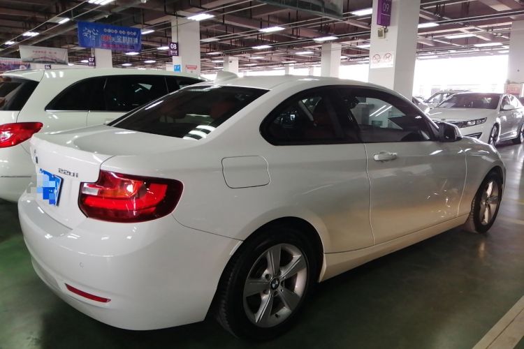 Used BMW 2 Series 2014 220i Leading Model Exterior 2