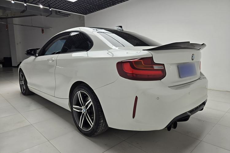 Used BMW 2 Series 2014 220i Leading Model Exterior 4