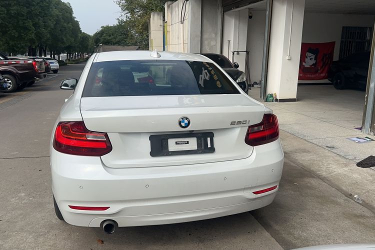 Used BMW 2 Series 2014 220i Leading Model Exterior 4
