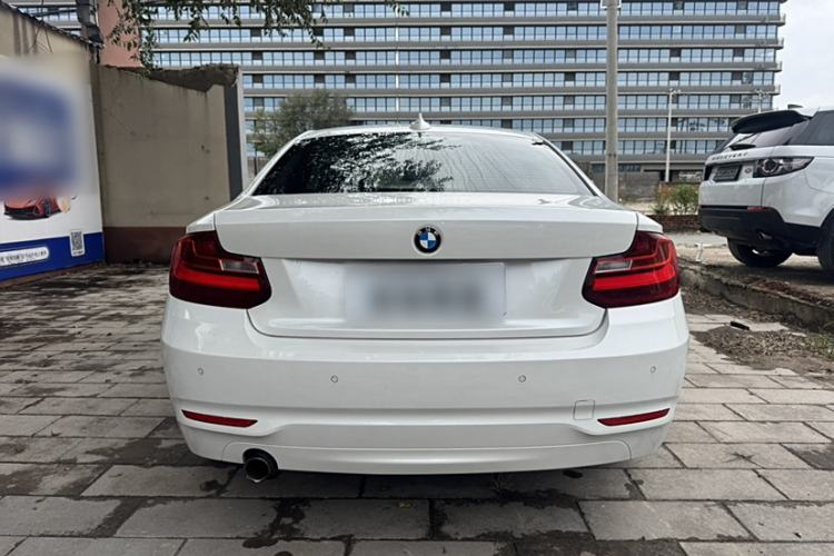 Used BMW 2 Series 2014 220i Leading Model Exterior 4