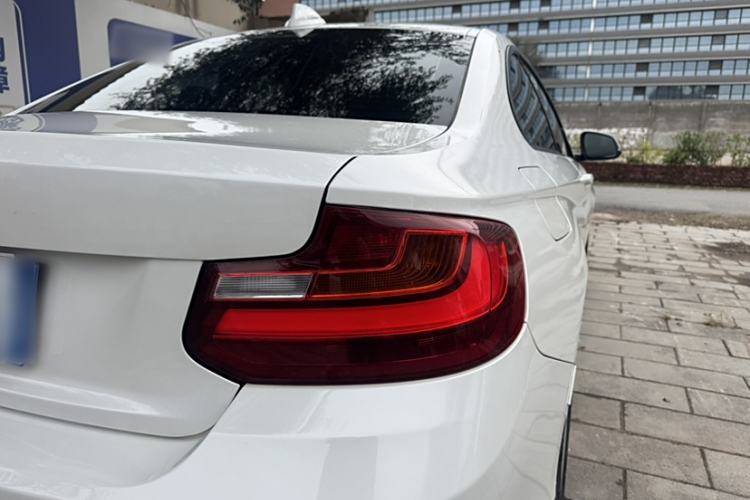 Used BMW 2 Series 2014 220i Leading Model Exterior 7