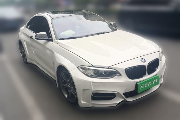 Used BMW 2 Series 2014 M235i Front Right 45 Deg