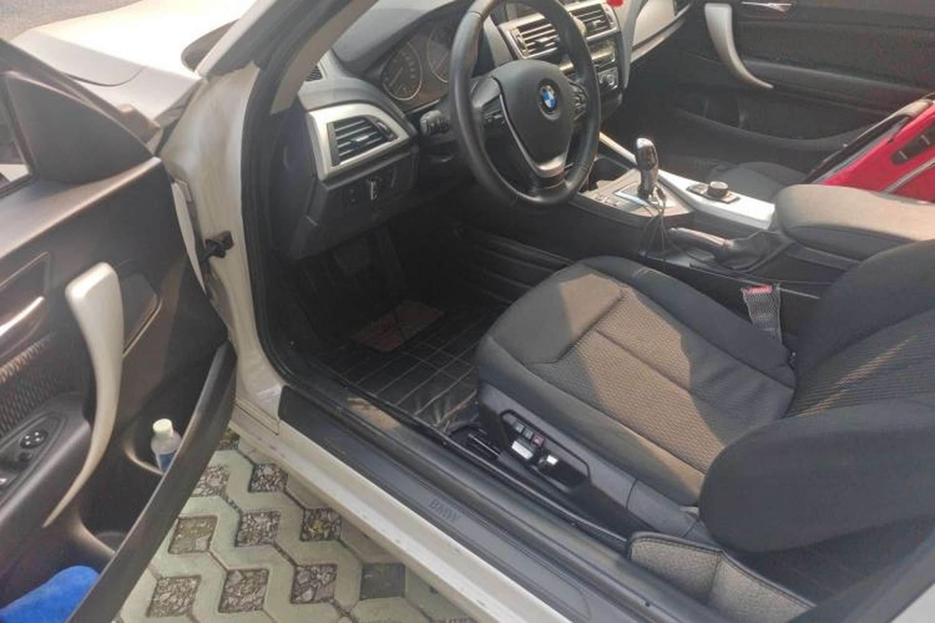 Used BMW 2 Series 2014 220i Leading Model Interior 3