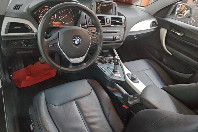 Used BMW 2 Series 2014 220i Leading Model Interior 3