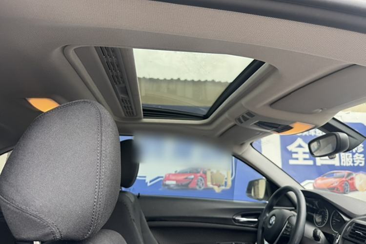 Used BMW 2 Series 2014 220i Leading Model Interior 6