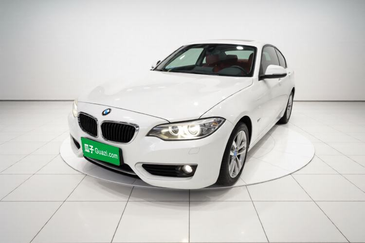 Used BMW 2 Series 2014 220i Leading Model Guazi used car, China used car export, Used car for sale, Used BMW cars, Cheapest cars for sale