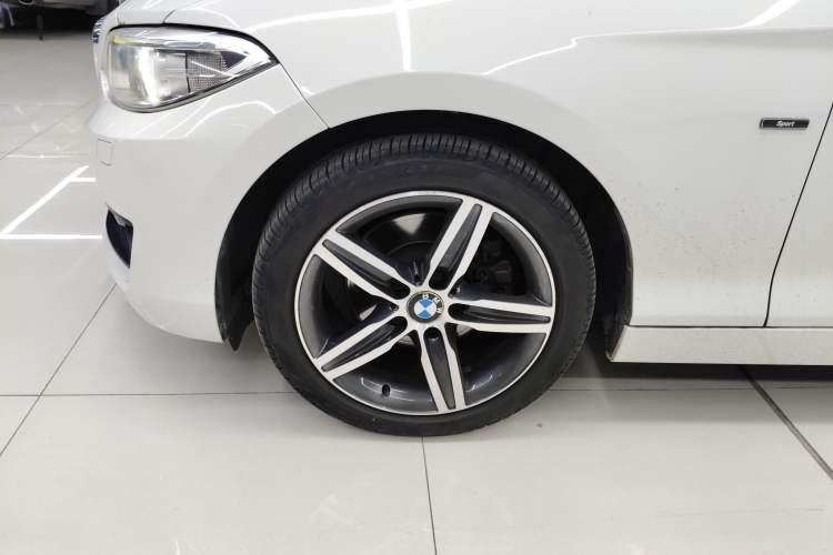 Used BMW 2 Series 2014 220i Sport Design Package Left Front Wheel Hub