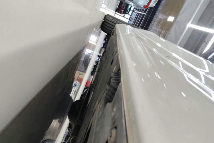 Used BMW 2 Series 2014 220i Sport Design Package Left Side Sill