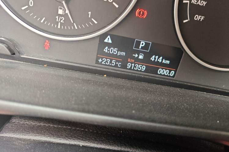 Used BMW 2 Series 2014 220i Leading Model Odometer Close Up