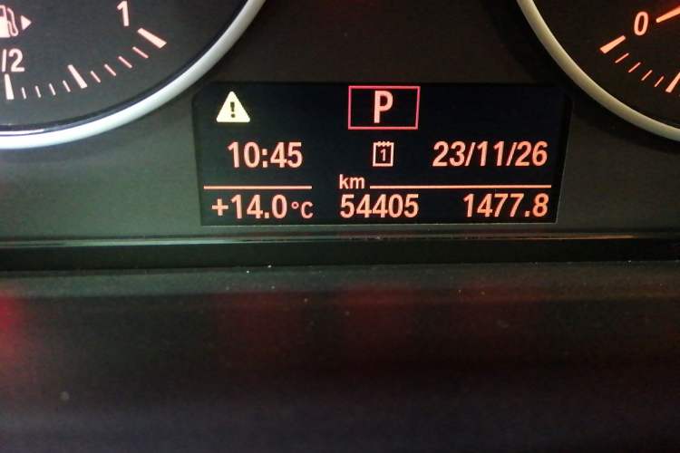 Used BMW 2 Series 2014 220i Leading Model Odometer Close Up