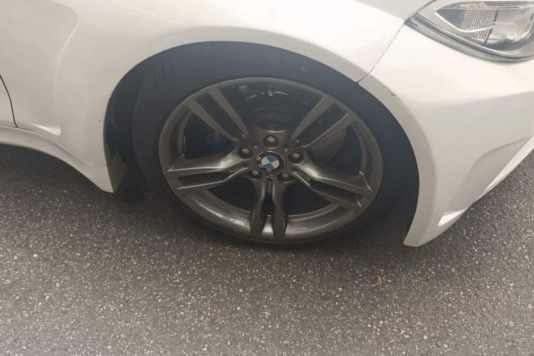 Used BMW 2 Series 2014 M235i Right Front Wheel Hub