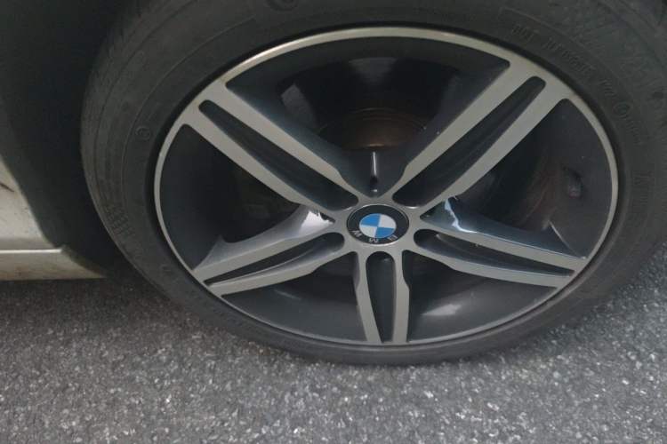 Used BMW 2 Series 2014 220i Sport Design Package Right Front Wheel Hub