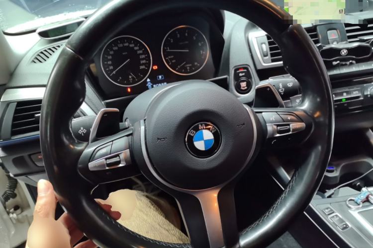 Used BMW 2 Series 2014 220i Leading Model Steering Wheel