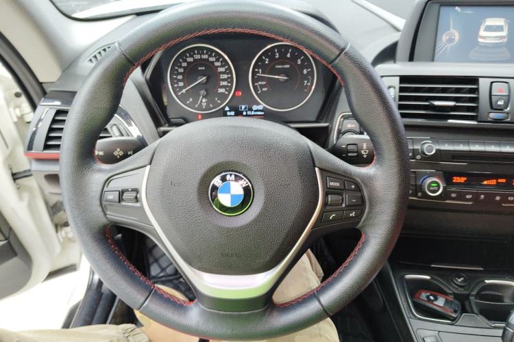 Used BMW 2 Series 2014 220i Sport Design Package Steering Wheel