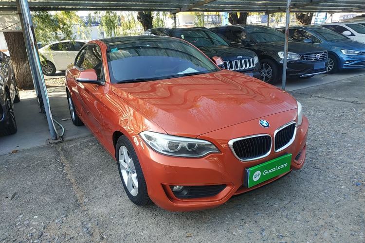 Used BMW 2 Series 2014 220i Leading Model Front Right 45 Deg