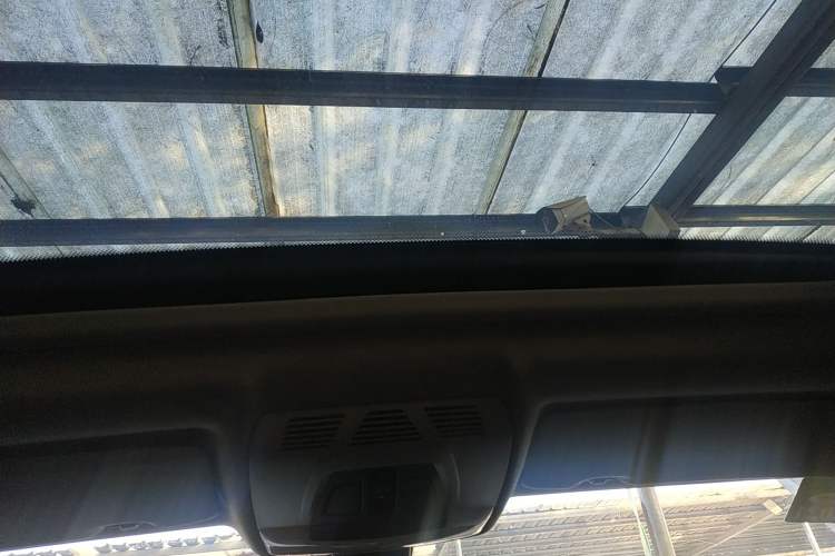 Used BMW 2 Series 2014 220i Leading Model Headliner