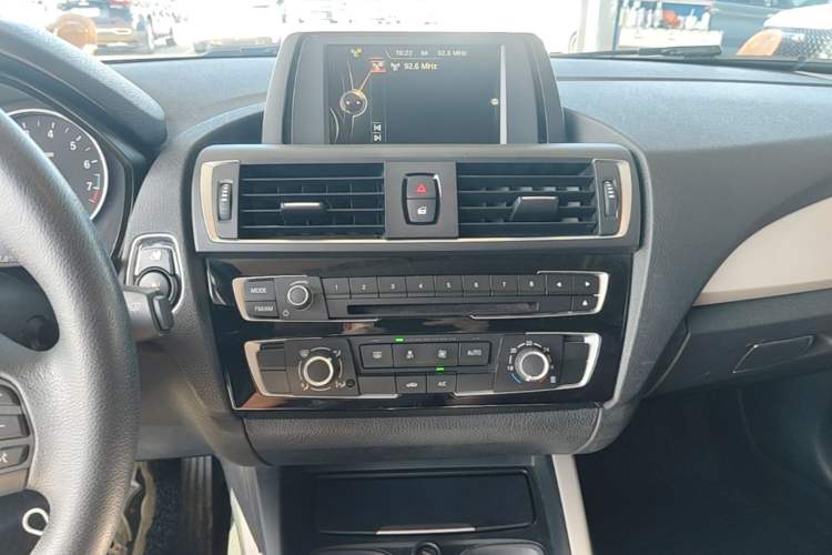 Used BMW 2 Series 2015 218i Audio And AC Panel
