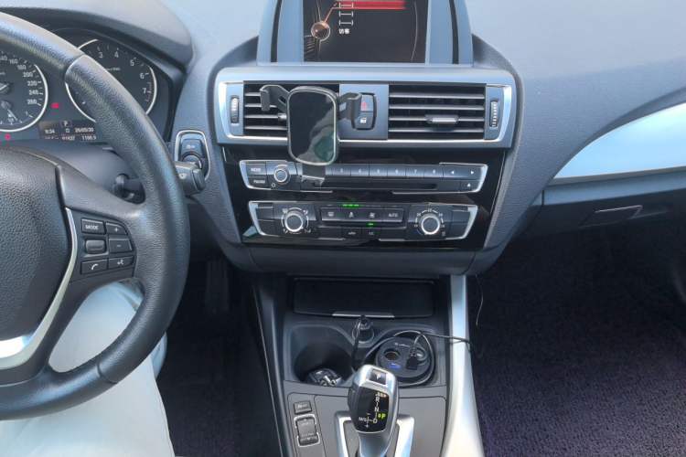 Used BMW 2 Series 2015 218i Audio And AC Panel