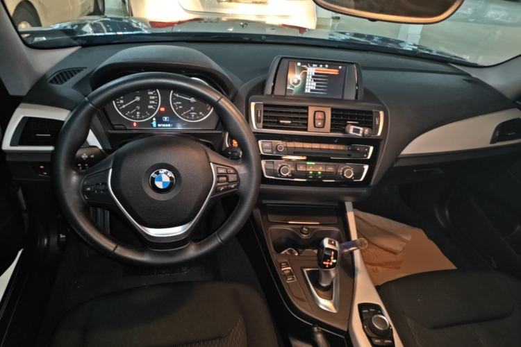 Used BMW 2 Series 2015 218i Center Console