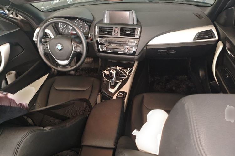 Used BMW 2 Series 2015 218i Convertible Coupe Center Console