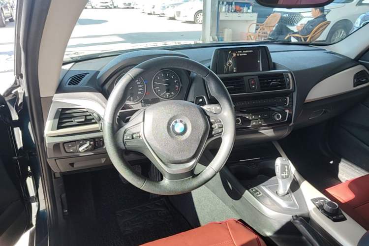 Used BMW 2 Series 2015 218i Center Console