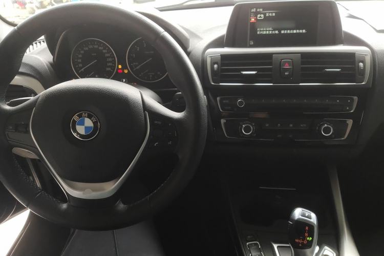 Used BMW 2 Series 2015 218i Center Console