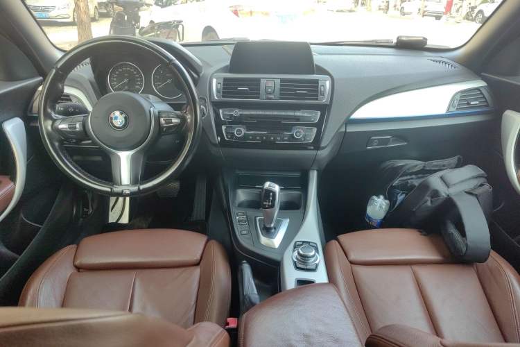 Used BMW 2 Series 2015 220i Convertible Coupe M Sport Edition Center Console