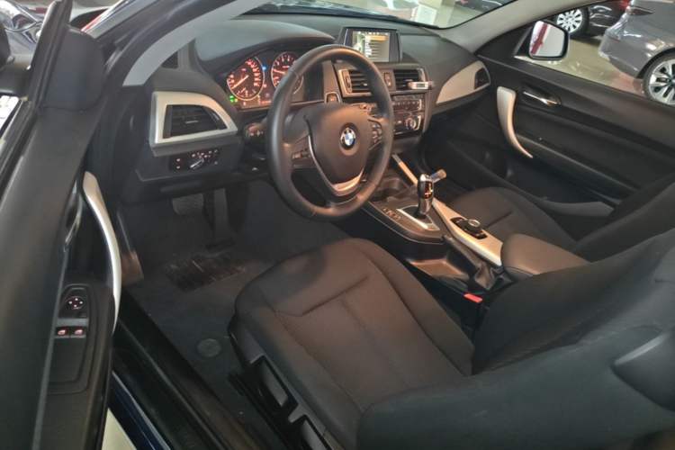 Used BMW 2 Series 2015 218i Driver Seat