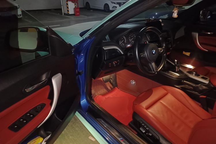Used BMW 2 Series 2015 220i Convertible Coupe Leading Model Driver Seat