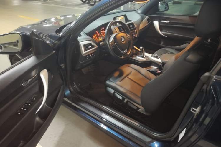 Used BMW 2 Series 2015 218i Convertible Coupe Driver Seat