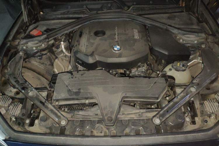 Used BMW 2 Series 2015 218i Convertible Coupe Engine Bay
