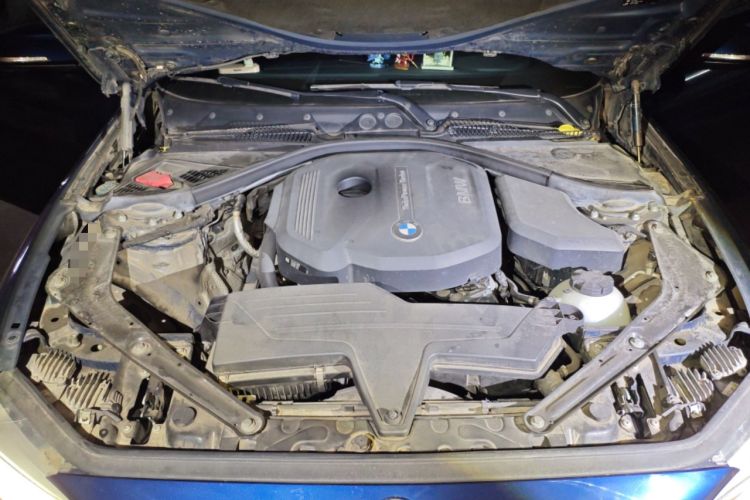 Used BMW 2 Series 2015 218i Convertible Coupe Engine Bay