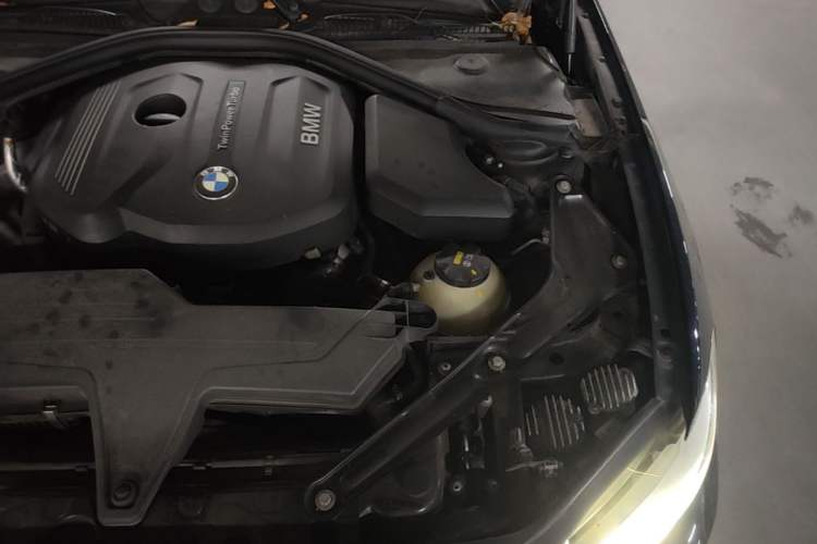 Used BMW 2 Series 2015 218i Convertible Coupe Engine Bay Left