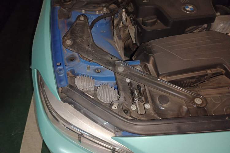 Used BMW 2 Series 2015 220i Convertible Coupe Leading Model Engine Bay Right