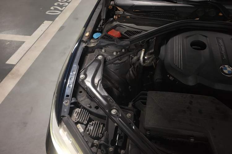 Used BMW 2 Series 2015 218i Convertible Coupe Engine Bay Right