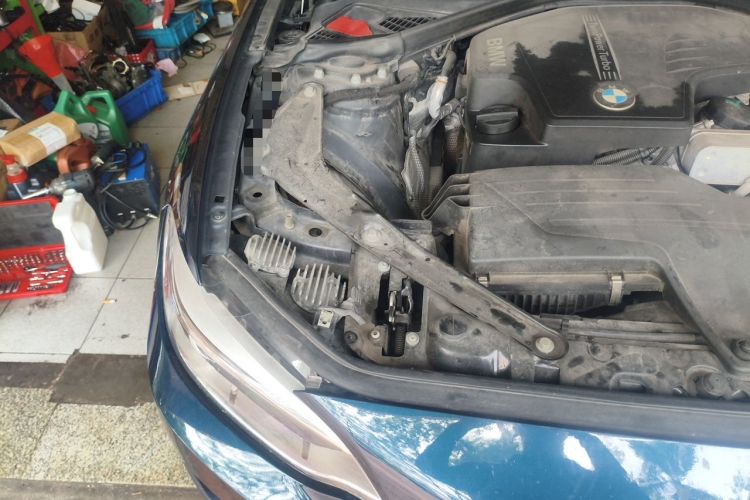 Used BMW 2 Series 2015 220i Convertible Coupe Leading Model Engine Bay Right