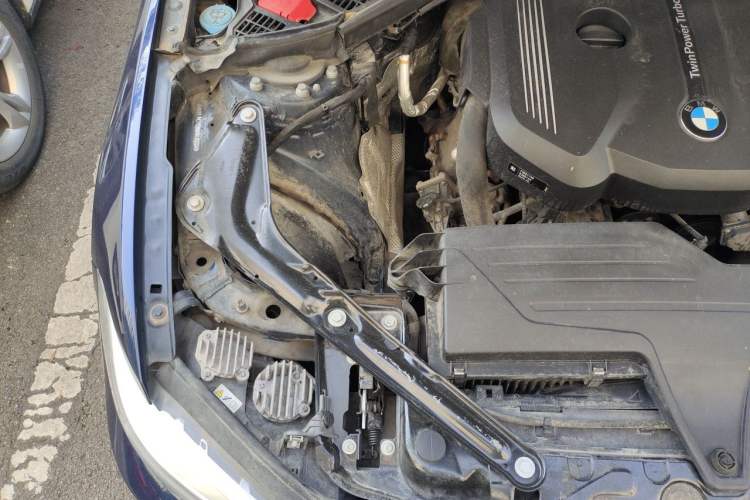 Used BMW 2 Series 2015 218i Convertible Coupe Engine Bay Right