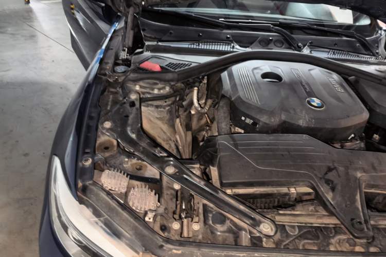 Used BMW 2 Series 2015 218i Convertible Coupe Engine Bay Right