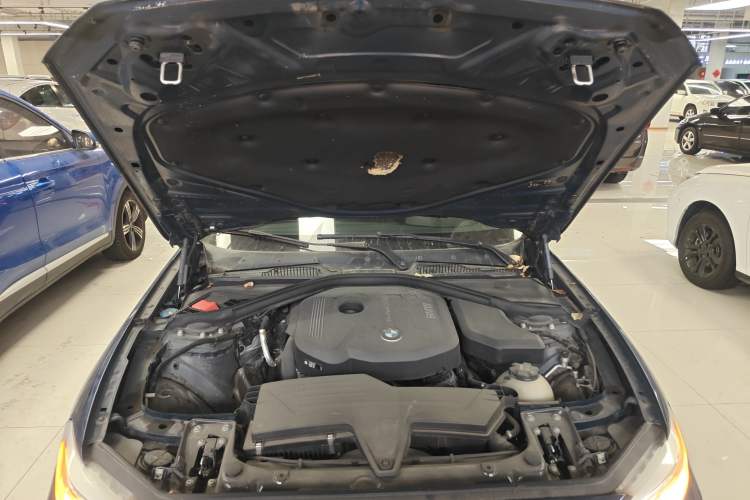 Used BMW 2 Series 2015 218i Engine Bay