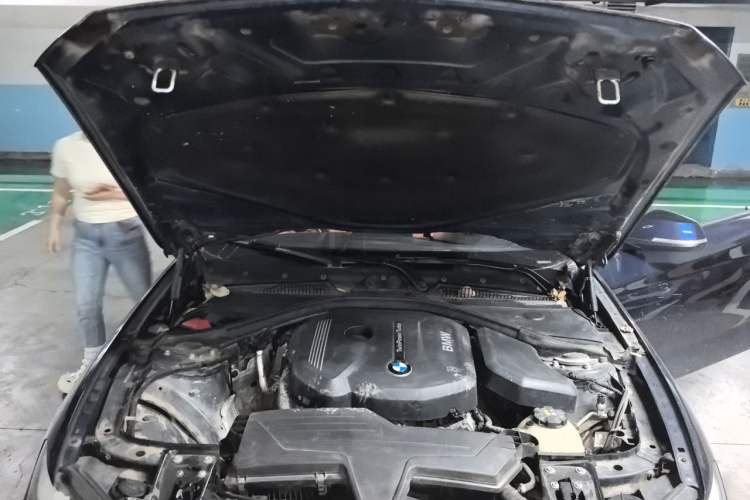 Used BMW 2 Series 2015 218i Engine Bay