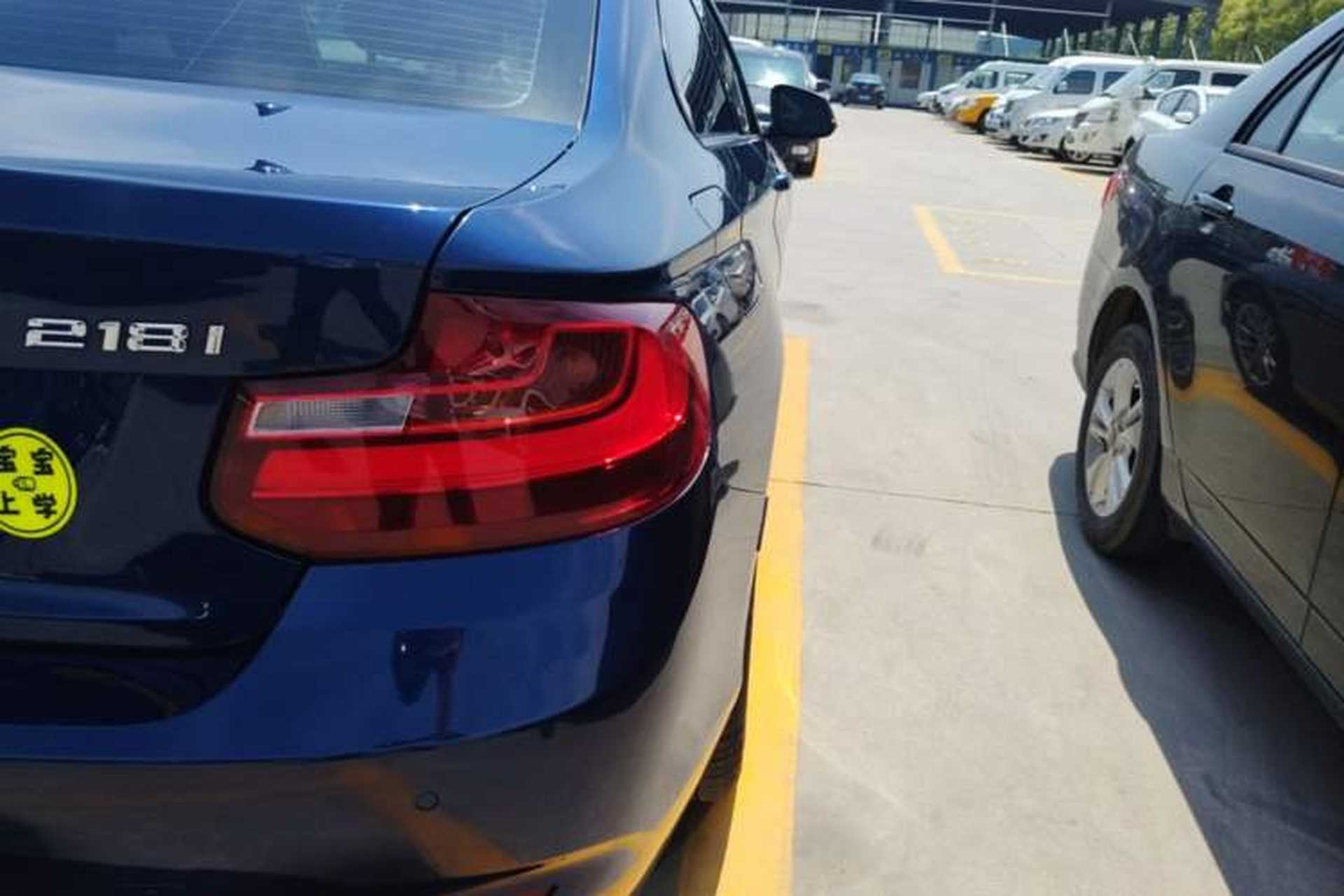 Used BMW 2 Series 2015 218i Exterior 3
