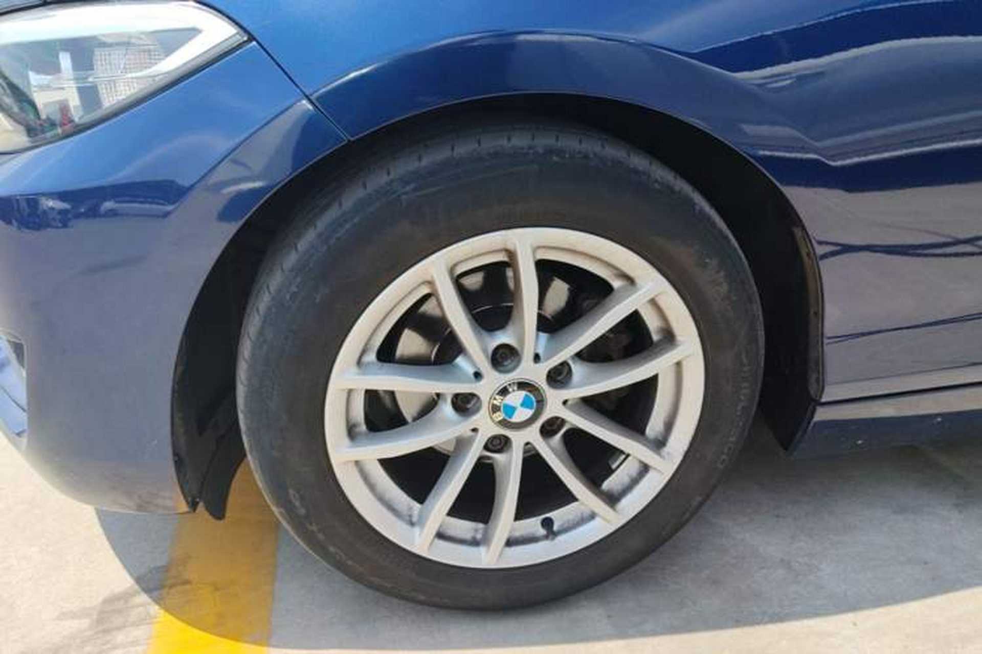 Used BMW 2 Series 2015 218i Exterior 4