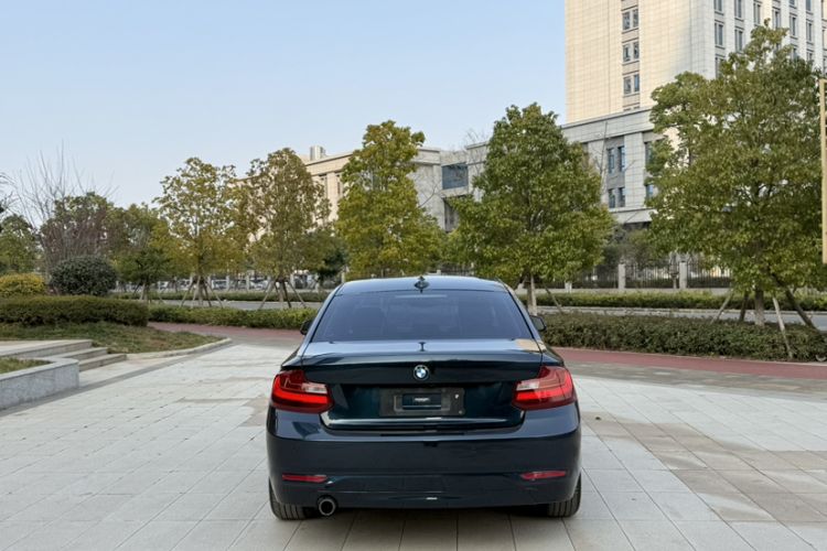 Used BMW 2 Series 2015 218i Exterior 4