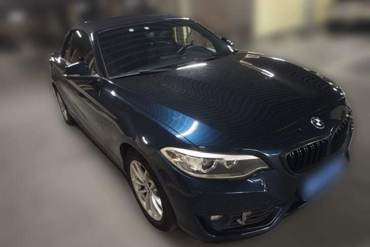 Used BMW 2 Series 2015 218i Convertible Coupe Front Right 45 Deg